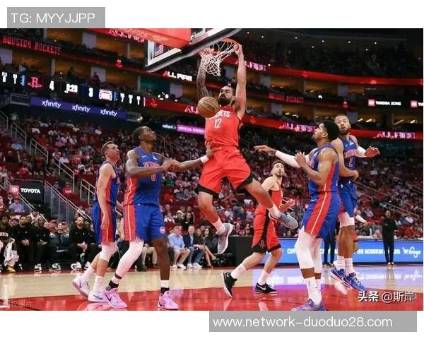 2月7日火箭对篮网精彩比赛录像回顾与分析