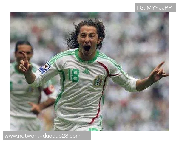 世墨西哥与加拿大的精彩对决展现足球魅力与国家荣誉的较量