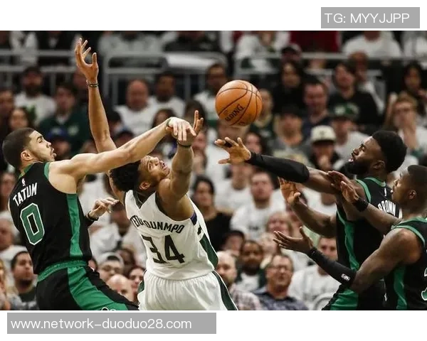 凯尔特人对决热火第四场激战争夺东部决赛关键胜利