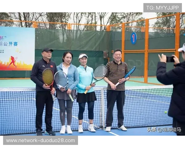 网球世界焦点：最新大满贯赛事成绩回顾与明星选手风采分析